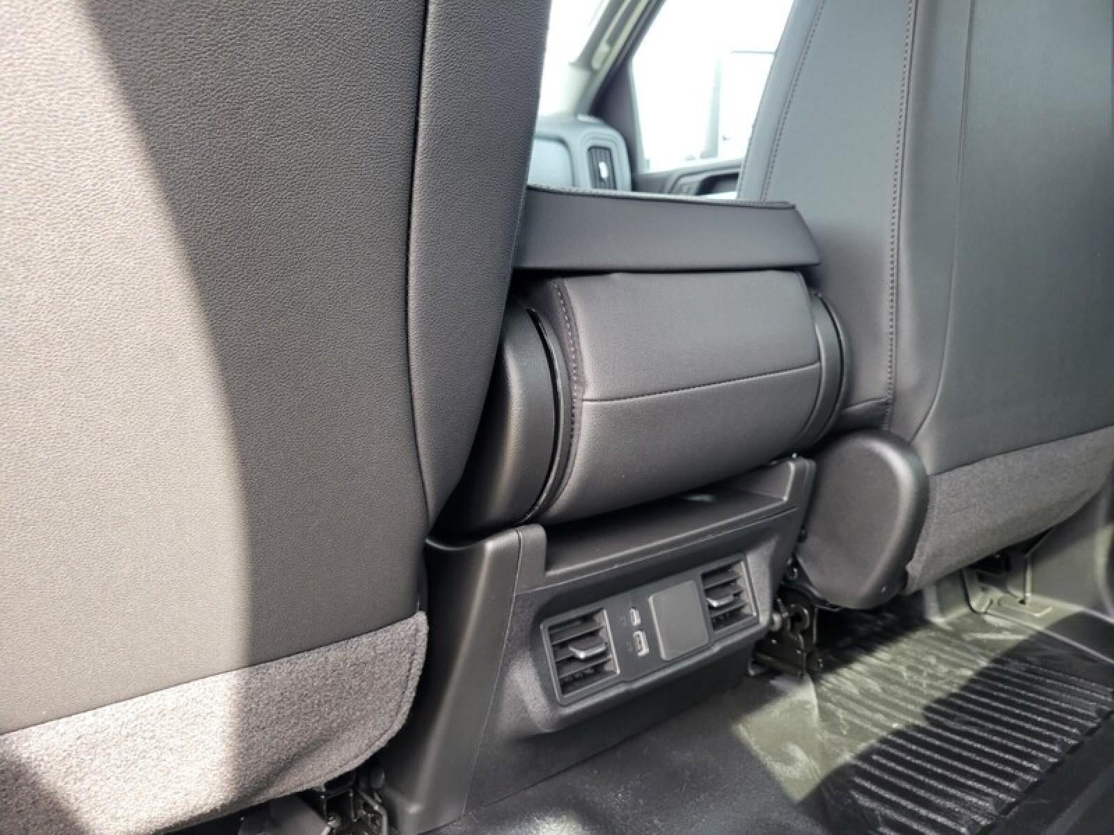 2026 GMC Sierra 2500 HD Crew Cab Standard Box 4-Wheel Drive Pro