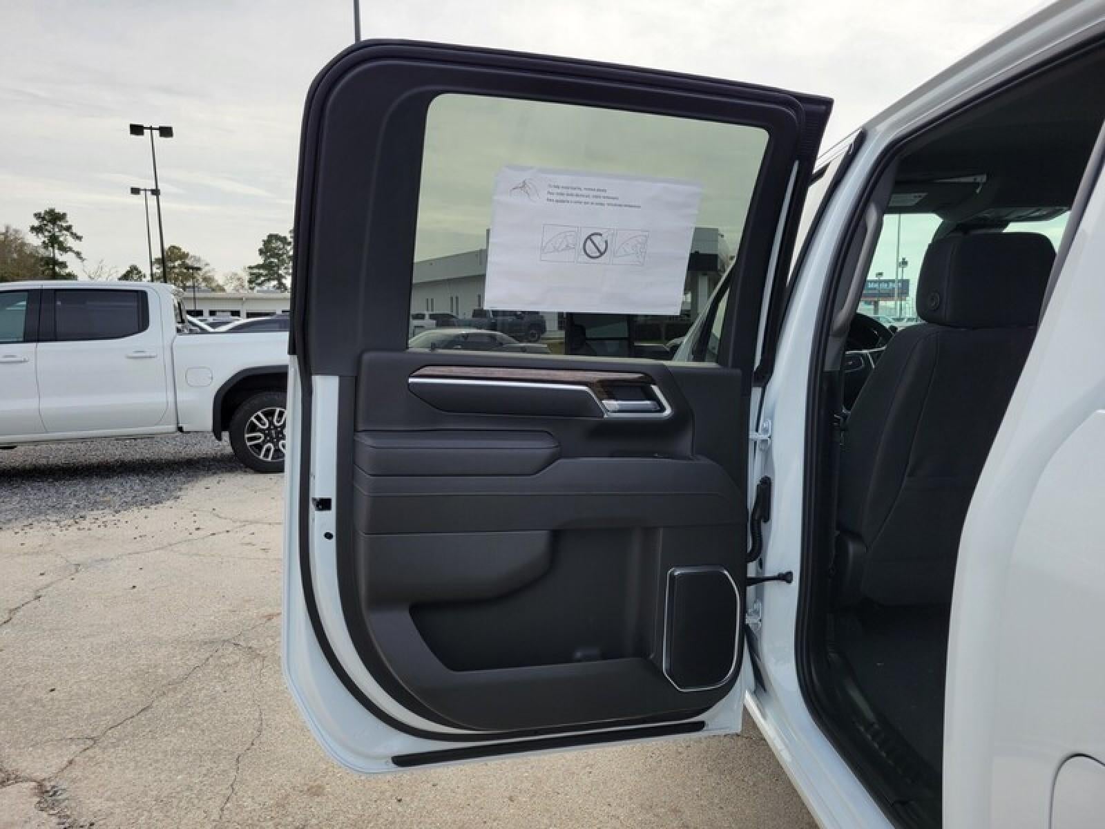 2026 GMC Sierra 2500 HD Crew Cab Standard Box 4-Wheel Drive SLE