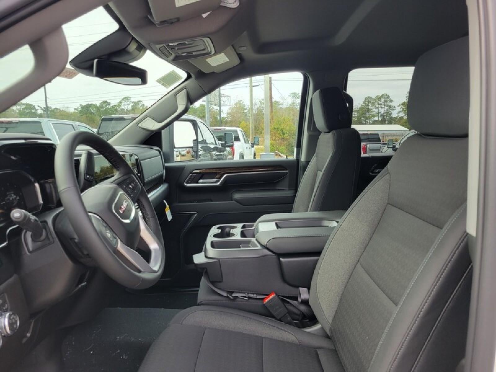 2026 GMC Sierra 2500 HD Crew Cab Standard Box 4-Wheel Drive SLE