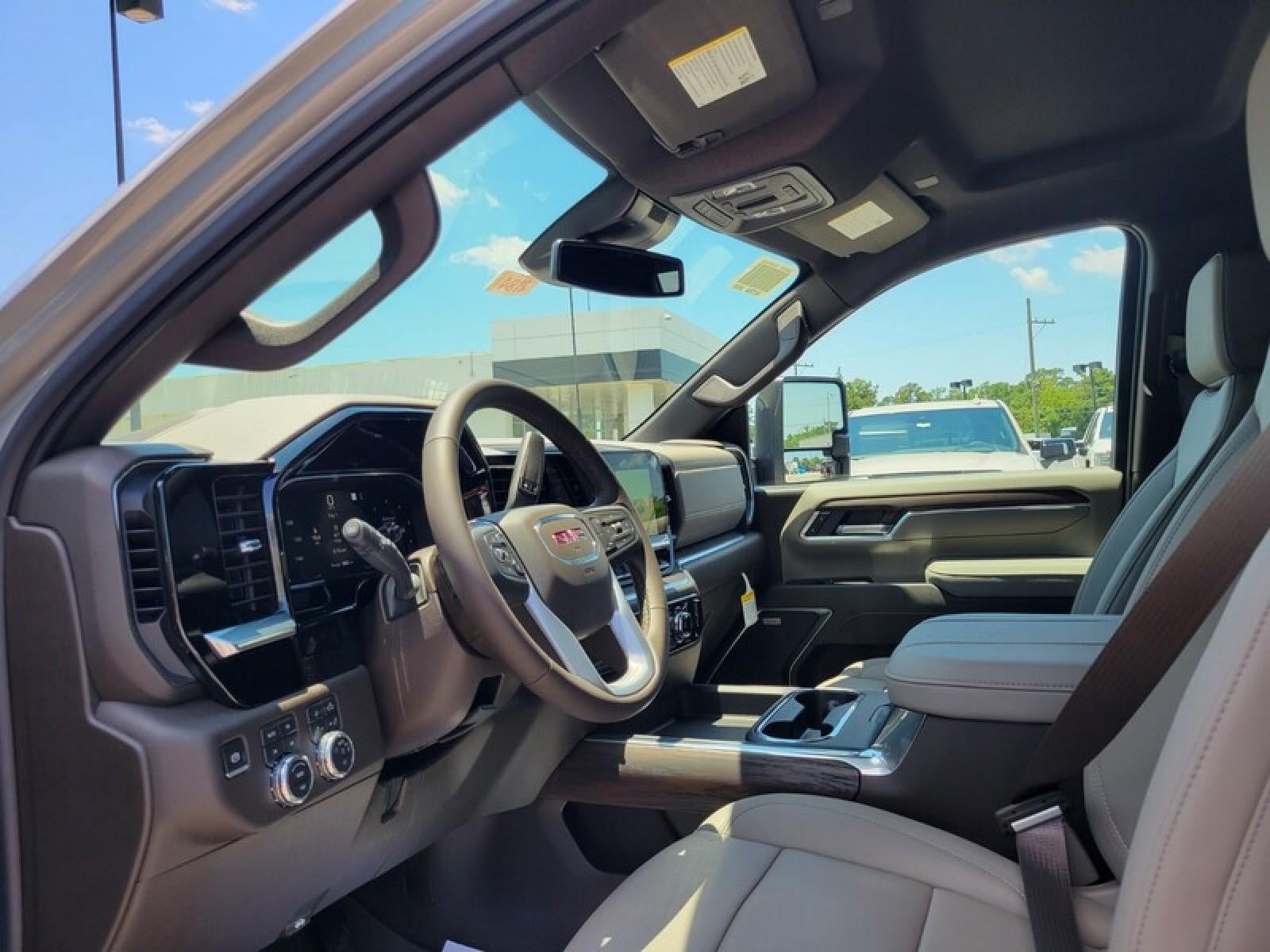 2026 GMC Sierra 2500 HD Crew Cab Standard Box 4-Wheel Drive SLT