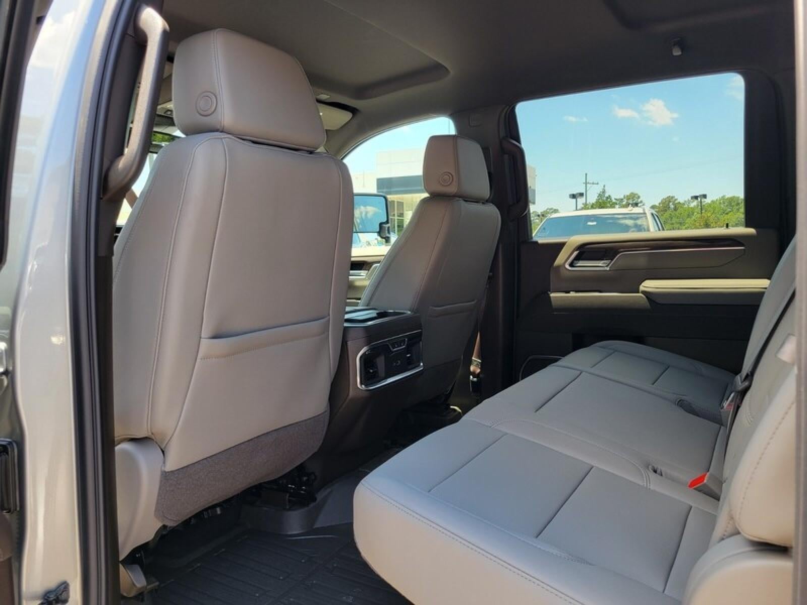 2026 GMC Sierra 2500 HD Crew Cab Standard Box 4-Wheel Drive SLT