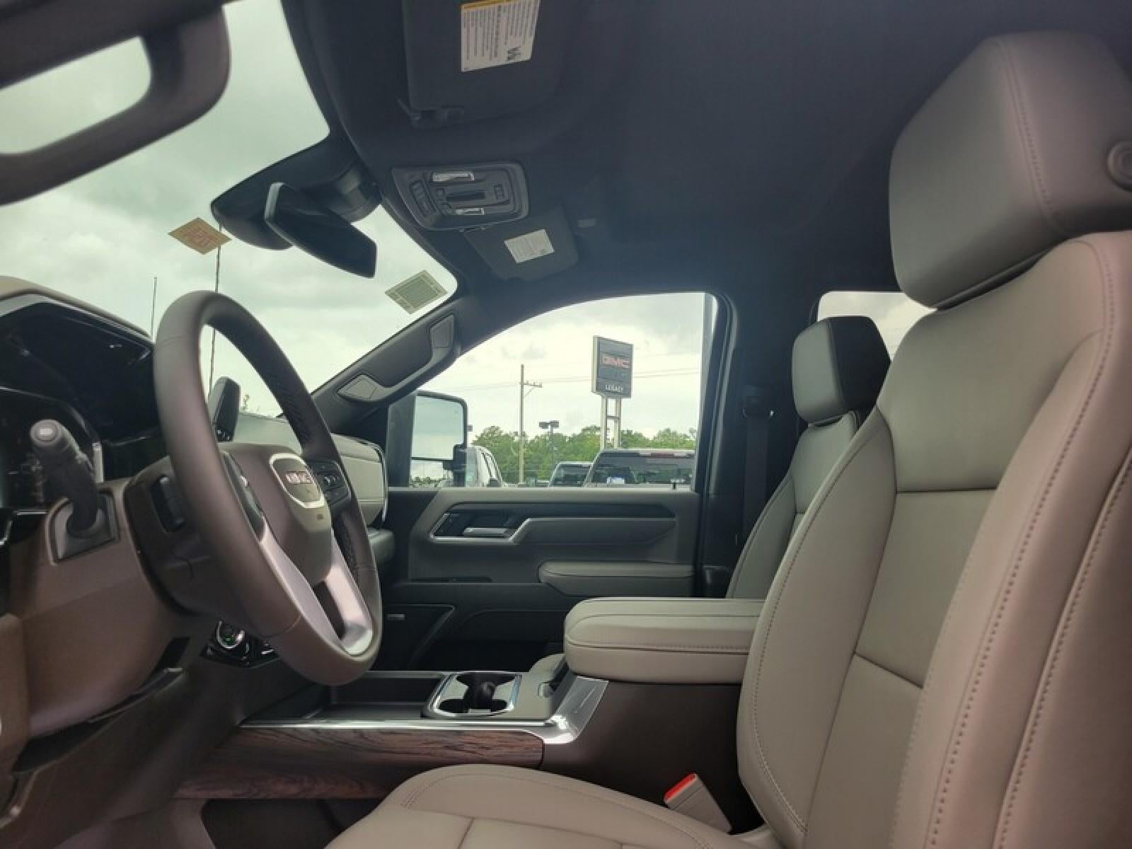 2026 GMC Sierra 2500 HD Crew Cab Standard Box 4-Wheel Drive SLT