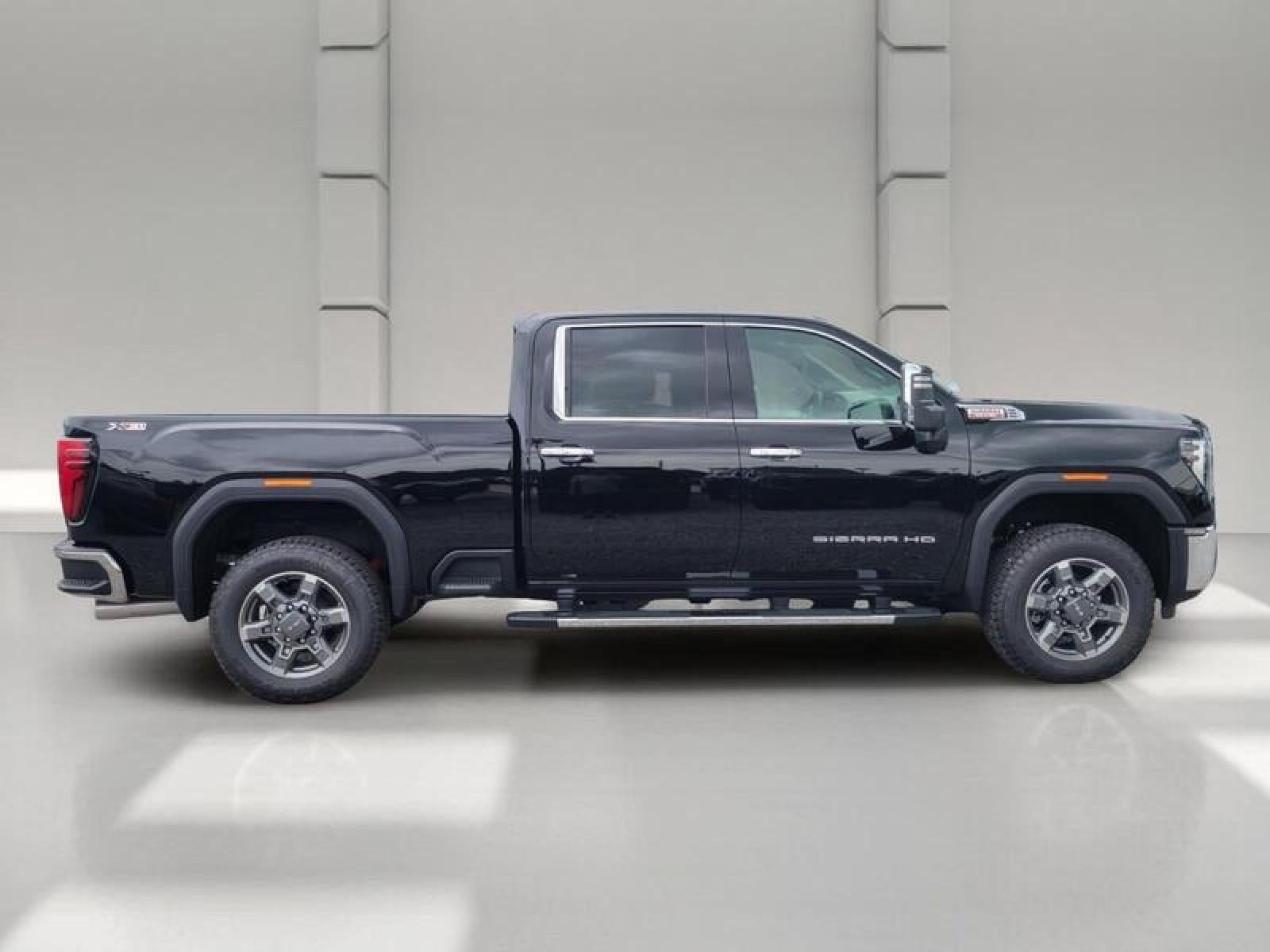 2026 GMC Sierra 2500 HD Crew Cab Standard Box 4-Wheel Drive SLT
