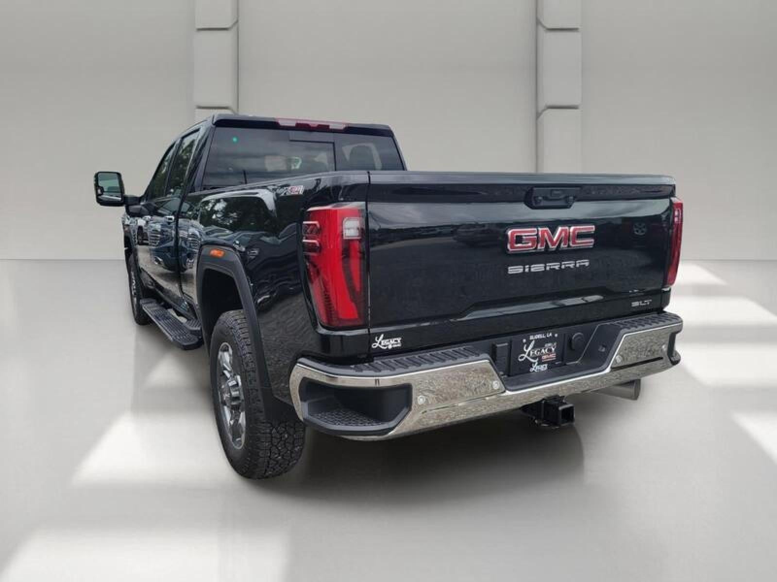2026 GMC Sierra 2500 HD Crew Cab Standard Box 4-Wheel Drive SLT