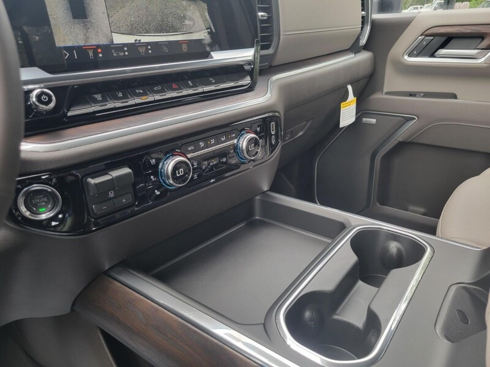 2026 GMC Sierra 2500 HD Crew Cab Standard Box 4-Wheel Drive SLT