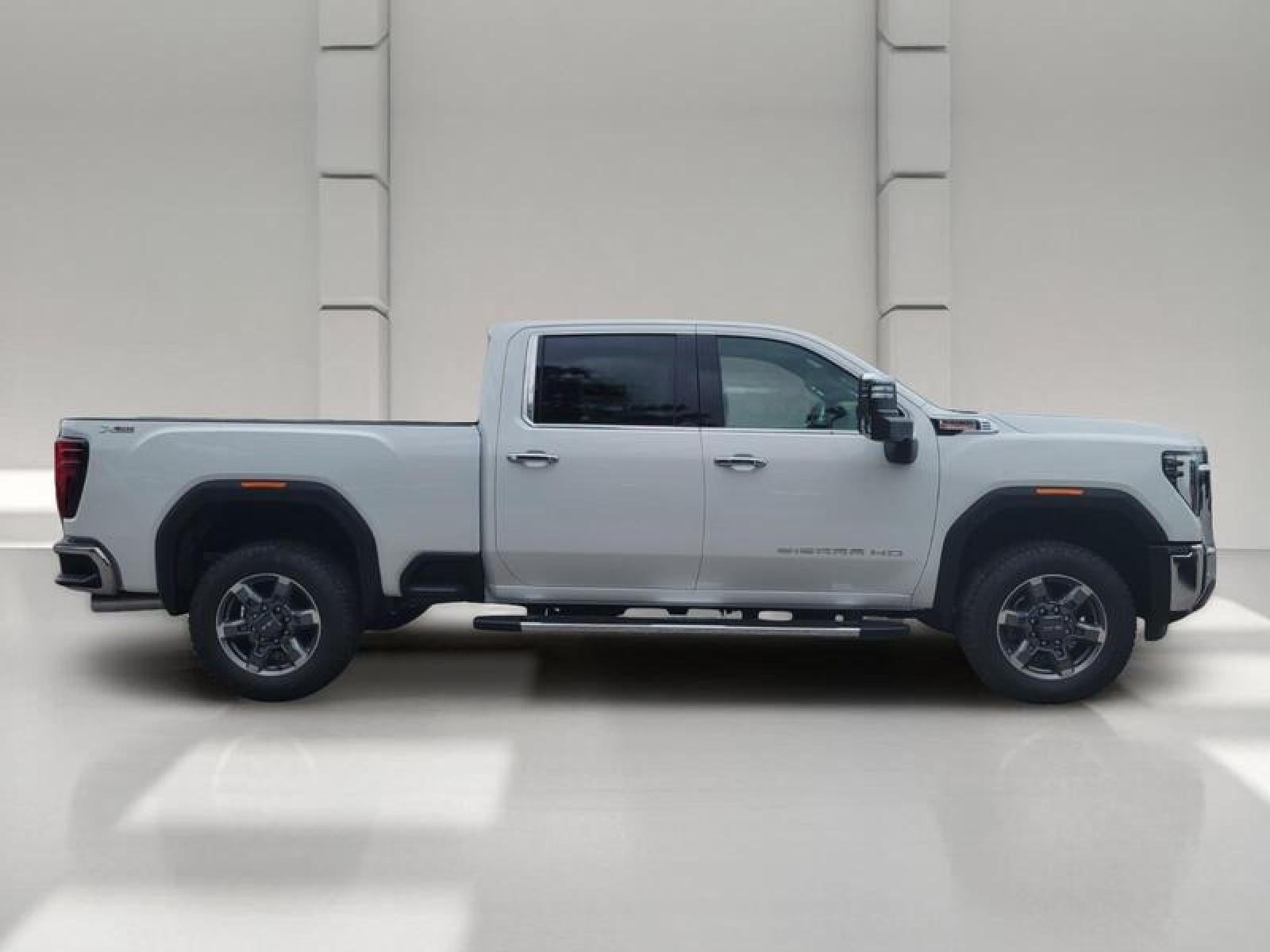 2026 GMC Sierra 2500 HD Crew Cab Standard Box 4-Wheel Drive SLT