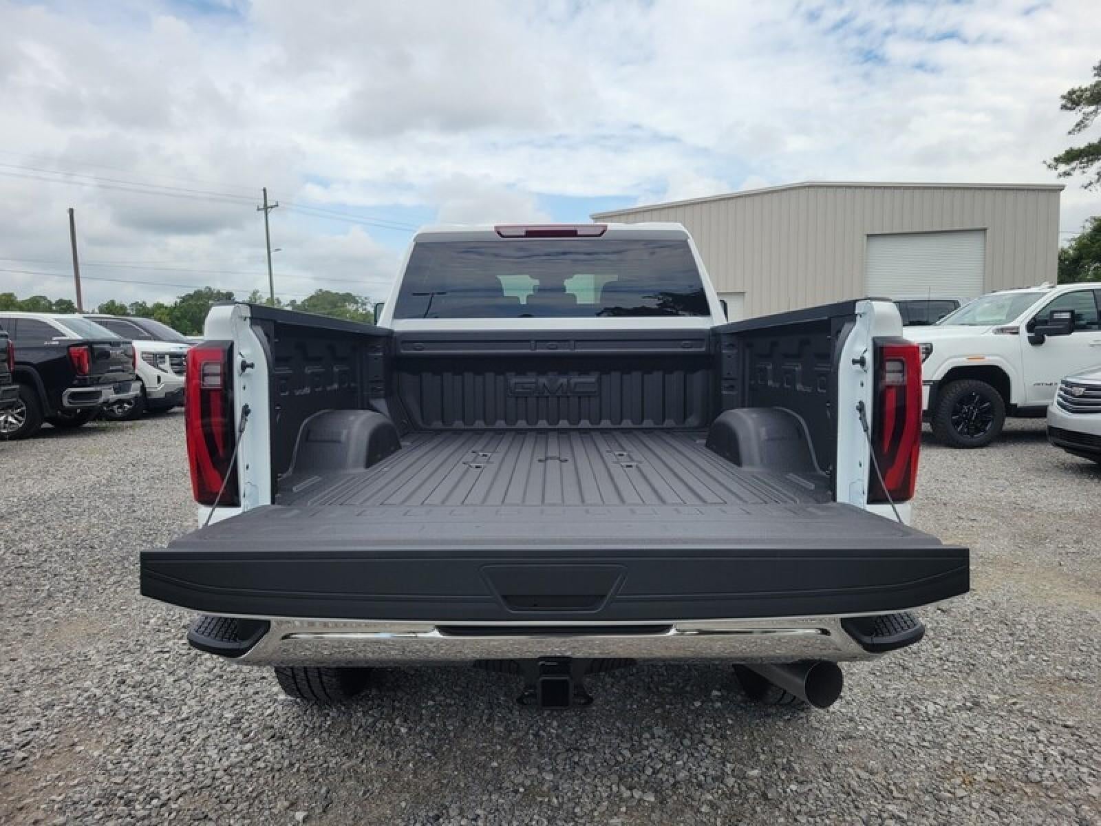 2026 GMC Sierra 2500 HD Crew Cab Standard Box 4-Wheel Drive SLT