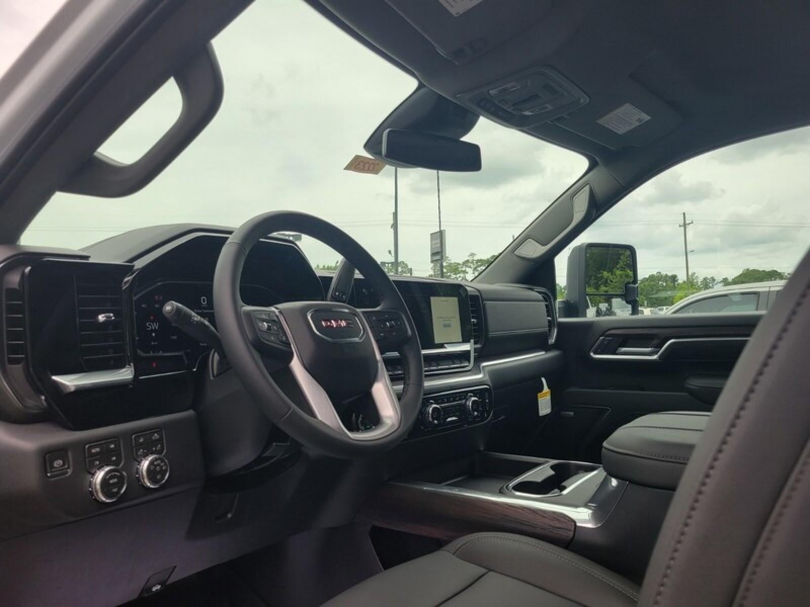 2026 GMC Sierra 2500 HD Crew Cab Standard Box 4-Wheel Drive SLT