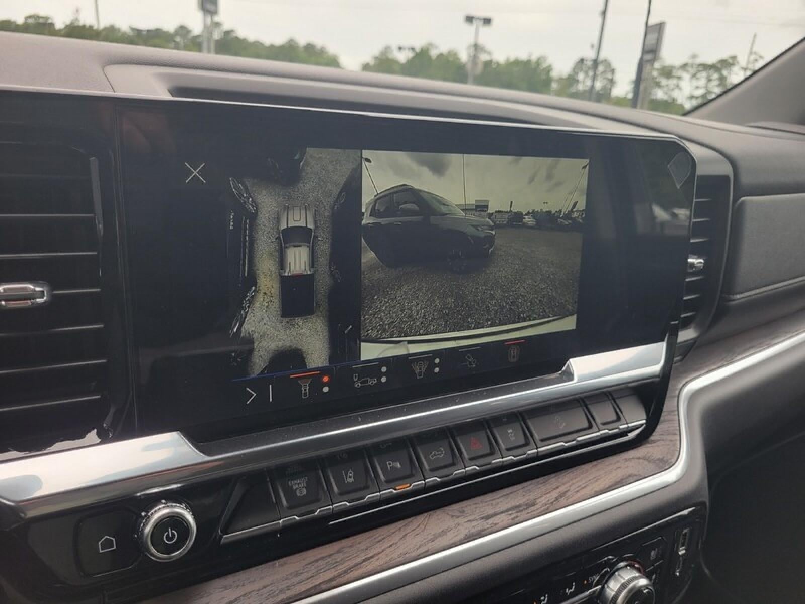2026 GMC Sierra 2500 HD Crew Cab Standard Box 4-Wheel Drive SLT