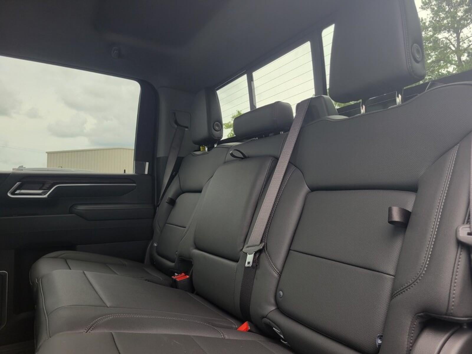 2026 GMC Sierra 2500 HD Crew Cab Standard Box 4-Wheel Drive SLT