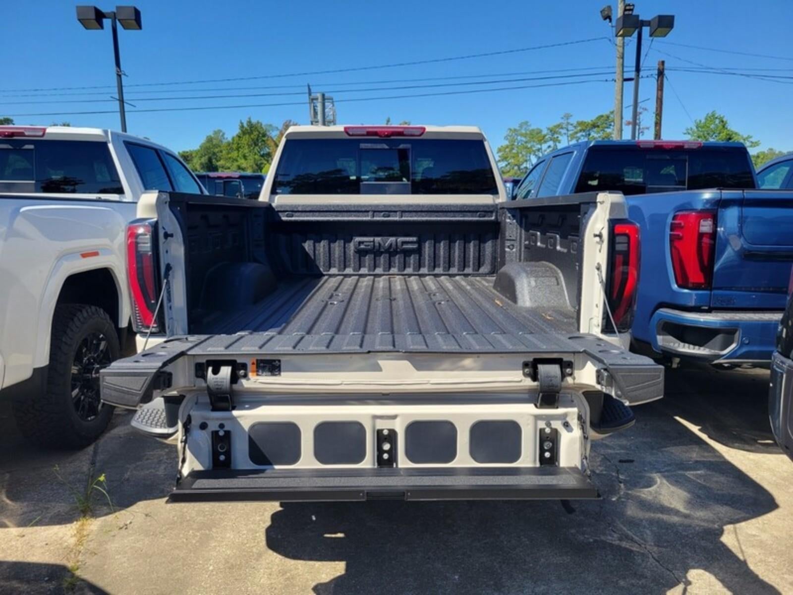 2026 GMC Sierra 2500 HD Crew Cab Standard Box 4-Wheel Drive AT4
