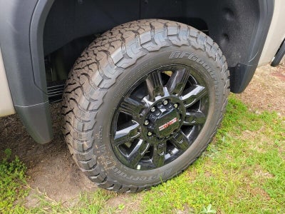 2026 GMC Sierra 2500 HD Crew Cab Standard Box 4-Wheel Drive AT4