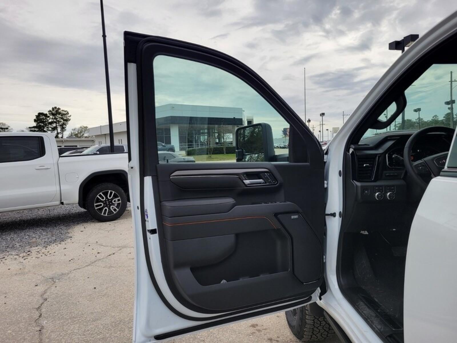 2026 GMC Sierra 2500 HD Crew Cab Standard Box 4-Wheel Drive AT4