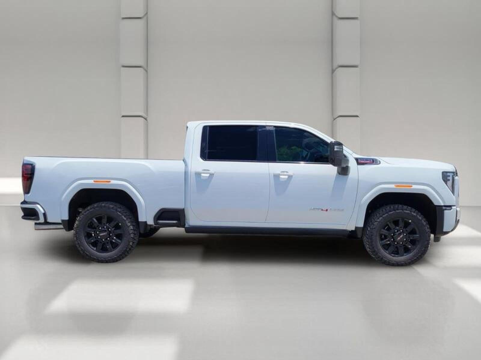 2026 GMC Sierra 2500 HD Crew Cab Standard Box 4-Wheel Drive AT4