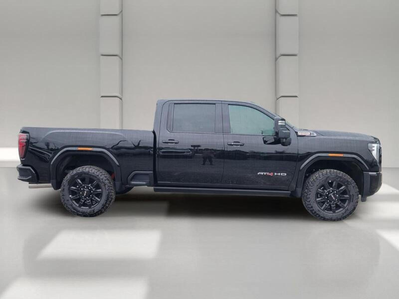2026 GMC Sierra 2500 HD Crew Cab Standard Box 4-Wheel Drive AT4