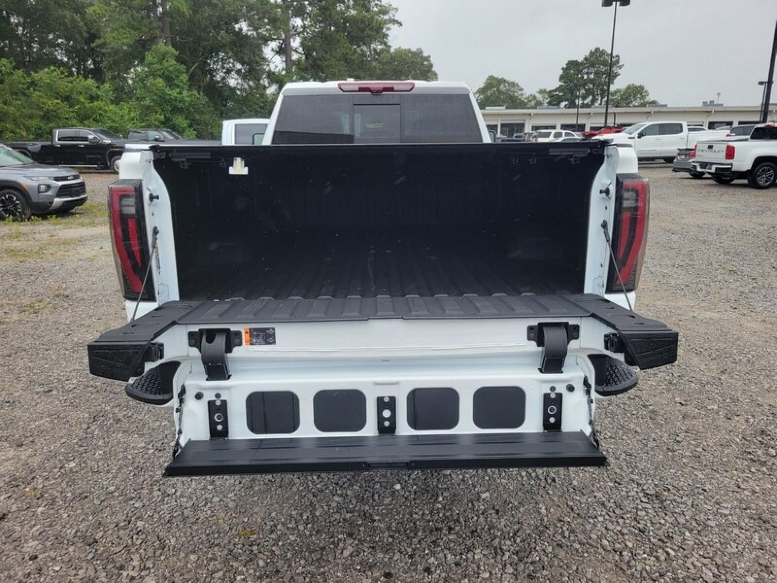 2026 GMC Sierra 2500 HD Crew Cab Long Box 4-Wheel Drive AT4