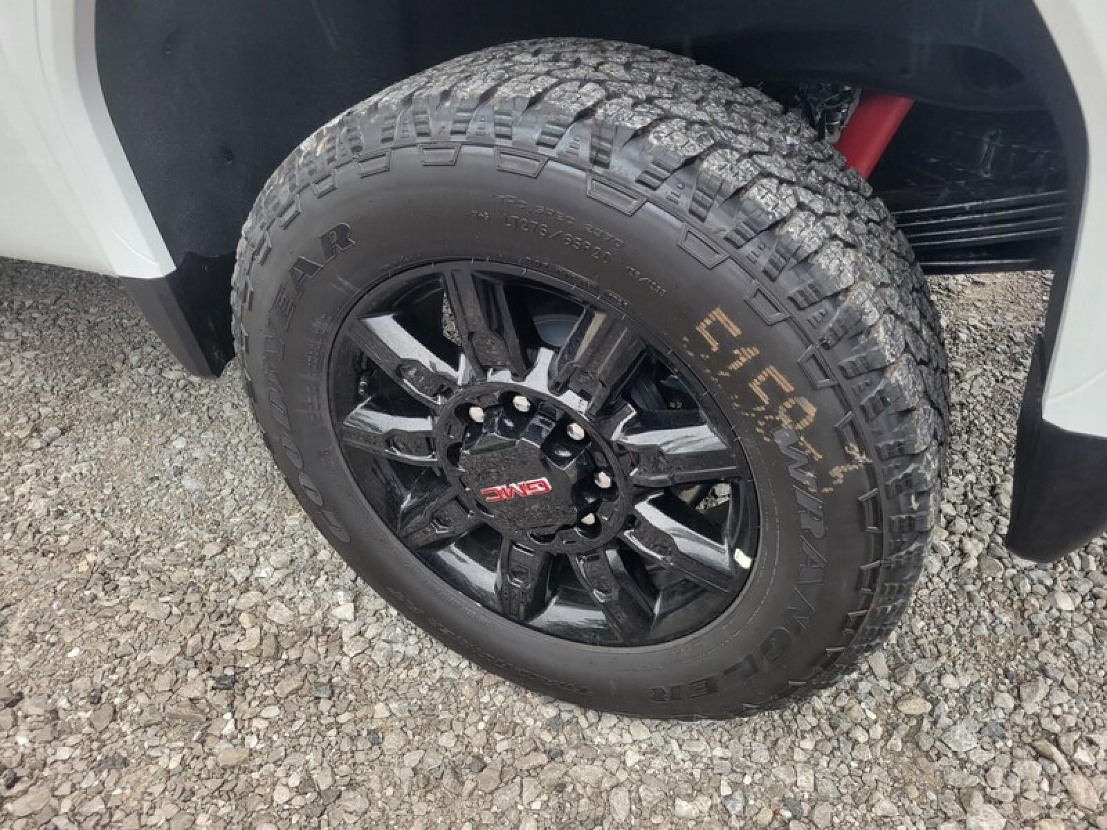 2026 GMC Sierra 2500 HD Crew Cab Long Box 4-Wheel Drive AT4