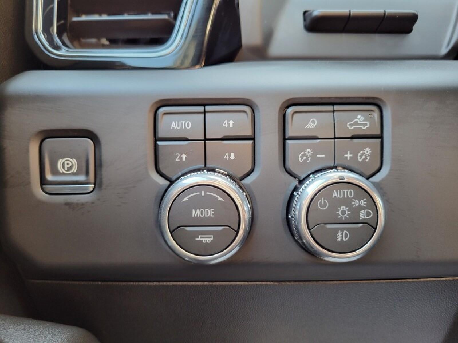 2026 GMC Sierra 2500 HD Crew Cab Standard Box 4-Wheel Drive AT4