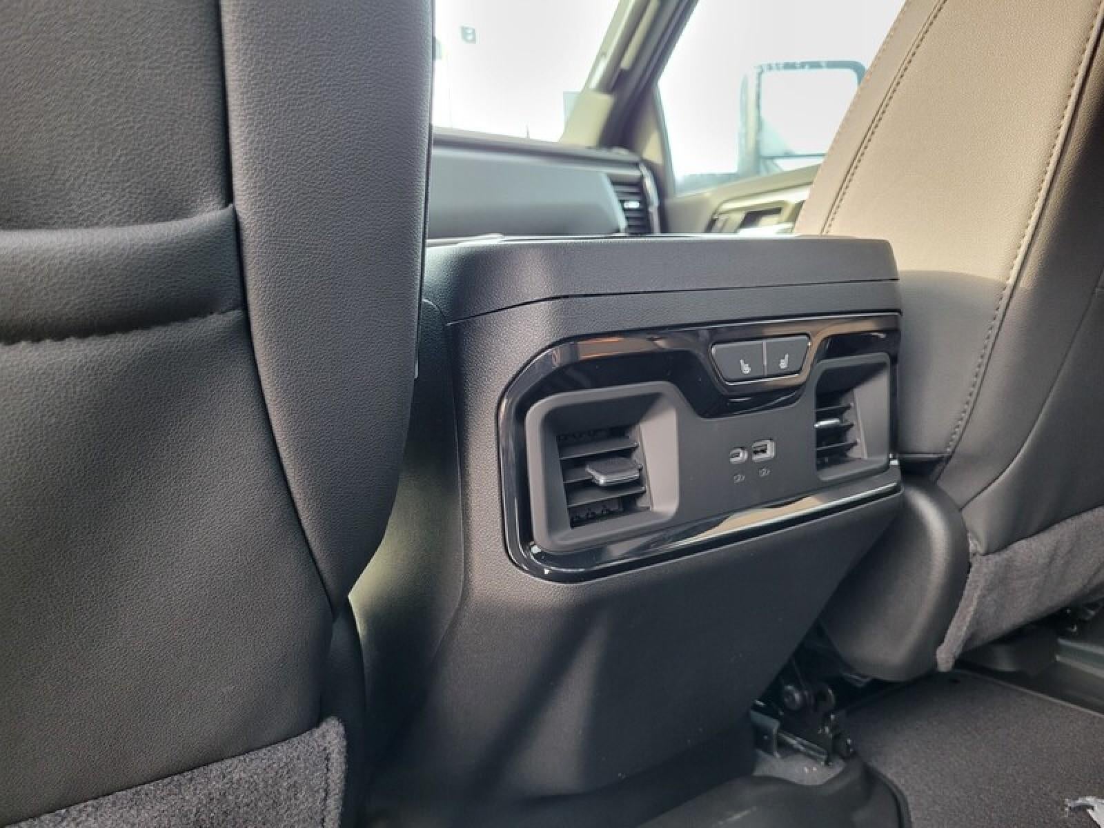 2026 GMC Sierra 2500 HD Crew Cab Standard Box 4-Wheel Drive AT4