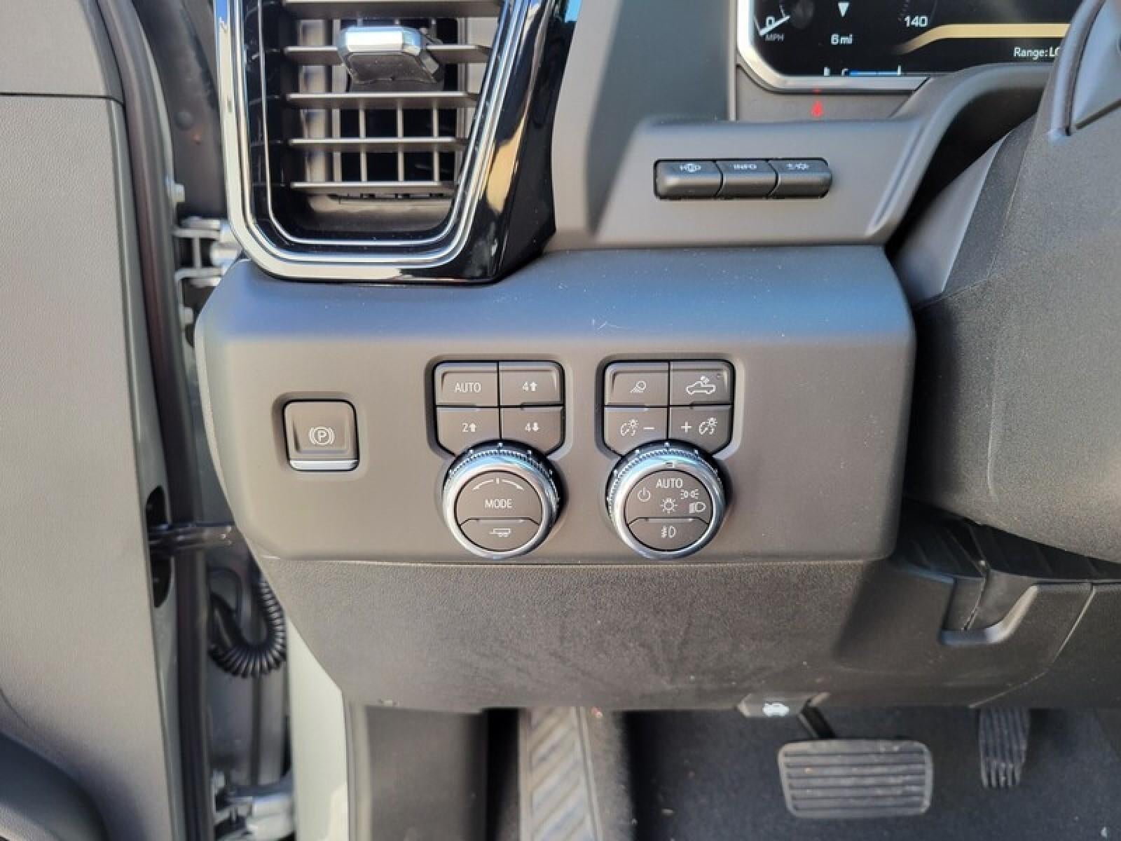 2026 GMC Sierra 2500 HD Crew Cab Standard Box 4-Wheel Drive AT4