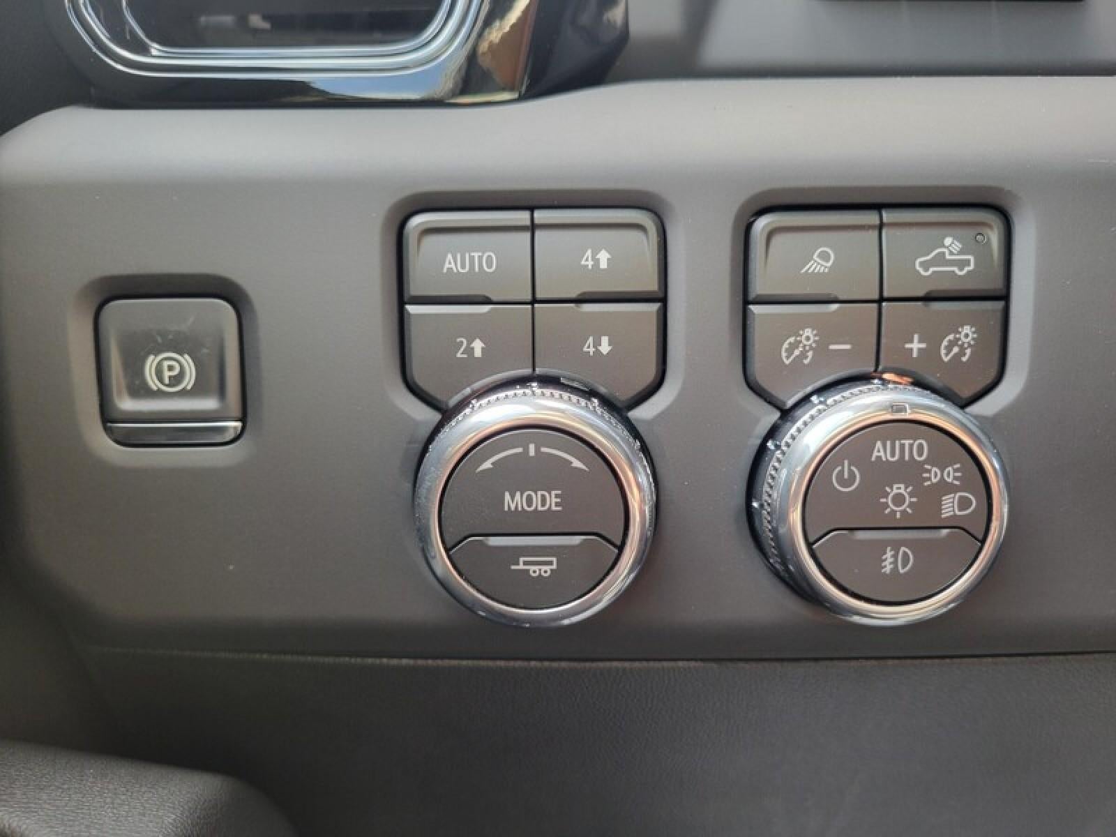 2026 GMC Sierra 2500 HD Crew Cab Long Box 4-Wheel Drive AT4