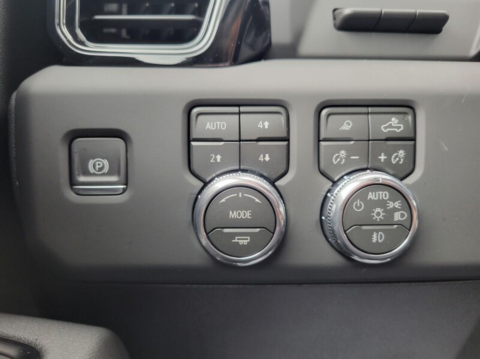 2026 GMC Sierra 2500 HD Crew Cab Long Box 4-Wheel Drive AT4