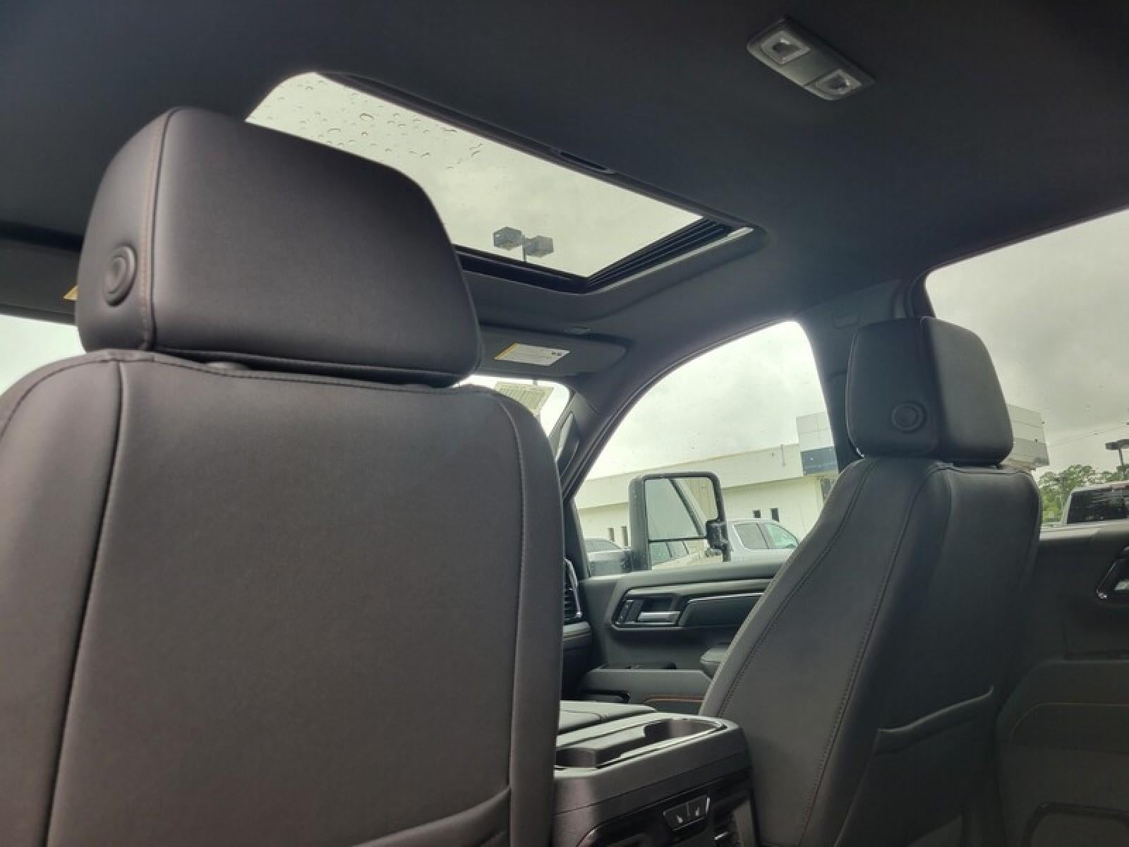 2026 GMC Sierra 2500 HD Crew Cab Long Box 4-Wheel Drive AT4