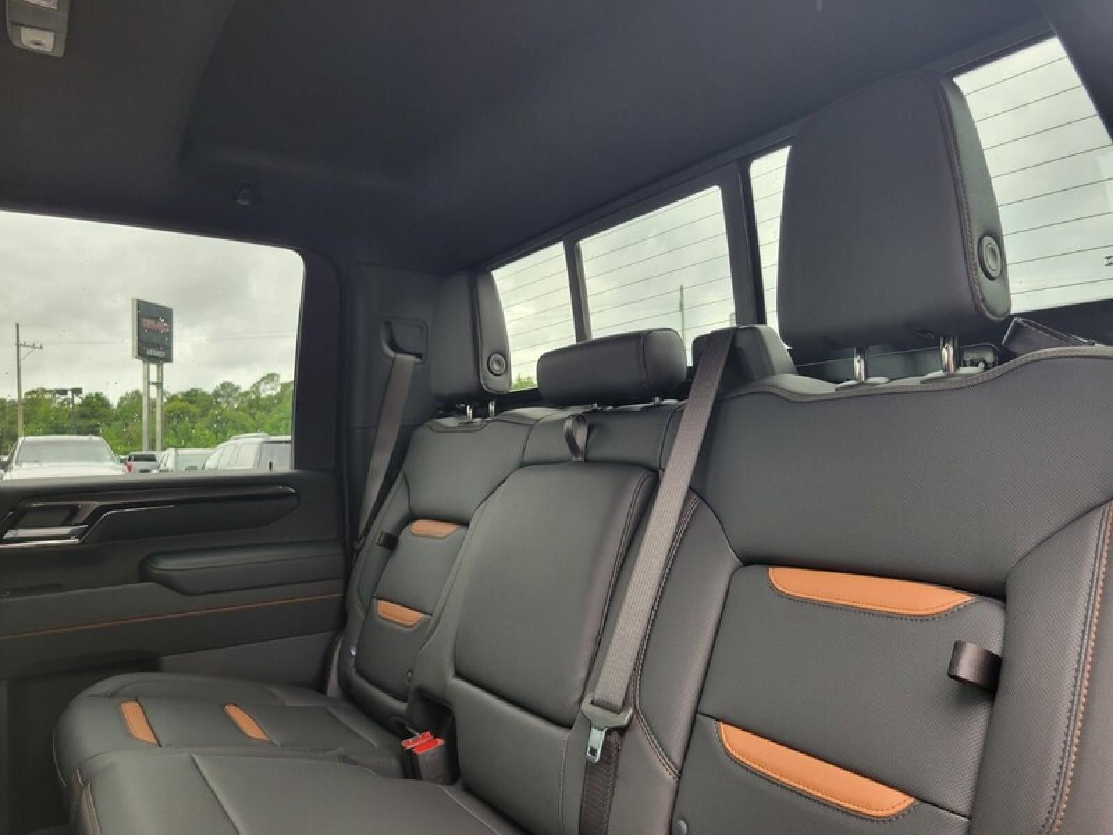 2026 GMC Sierra 2500 HD Crew Cab Long Box 4-Wheel Drive AT4