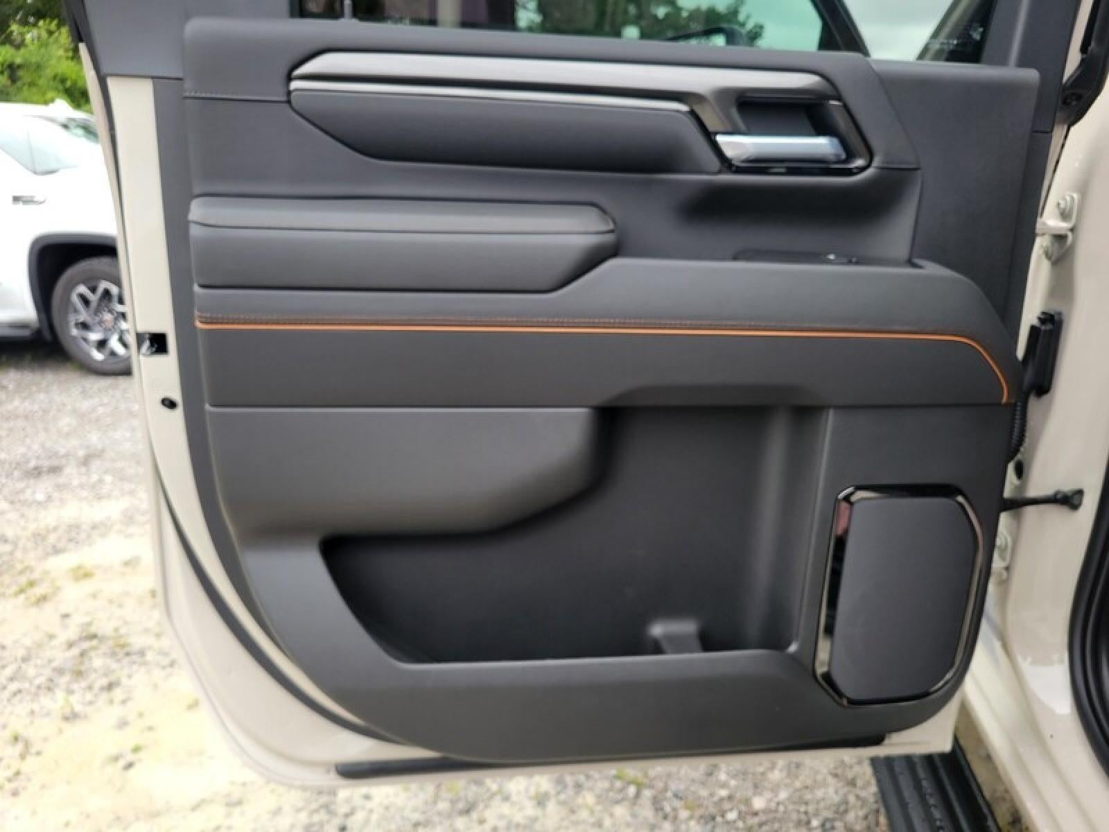 2026 GMC Sierra 2500 HD Crew Cab Long Box 4-Wheel Drive AT4