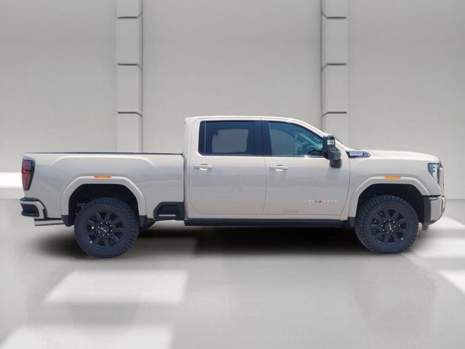 2026 GMC Sierra 2500 HD Crew Cab Standard Box 4-Wheel Drive AT4