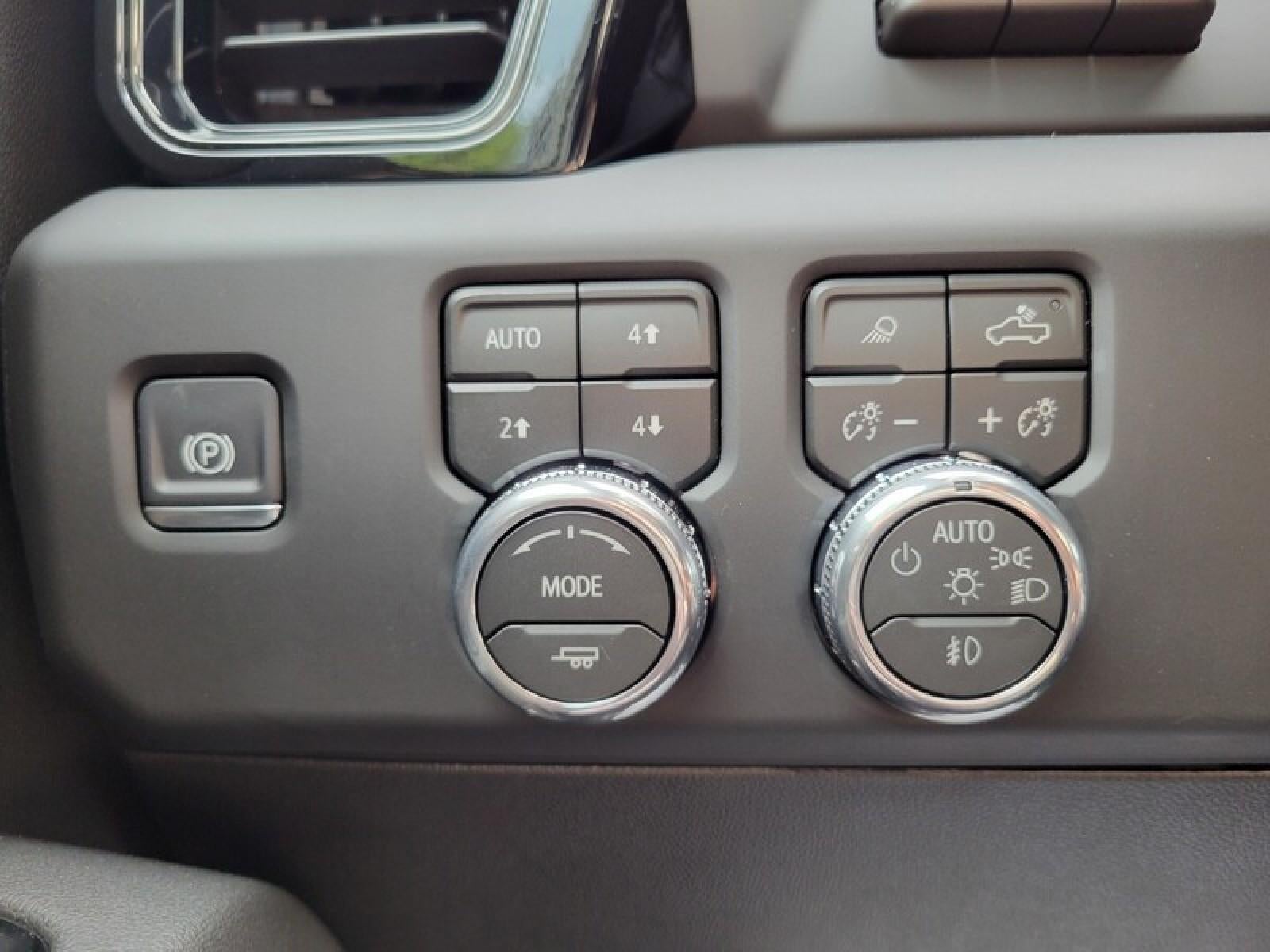 2026 GMC Sierra 2500 HD Crew Cab Standard Box 4-Wheel Drive AT4