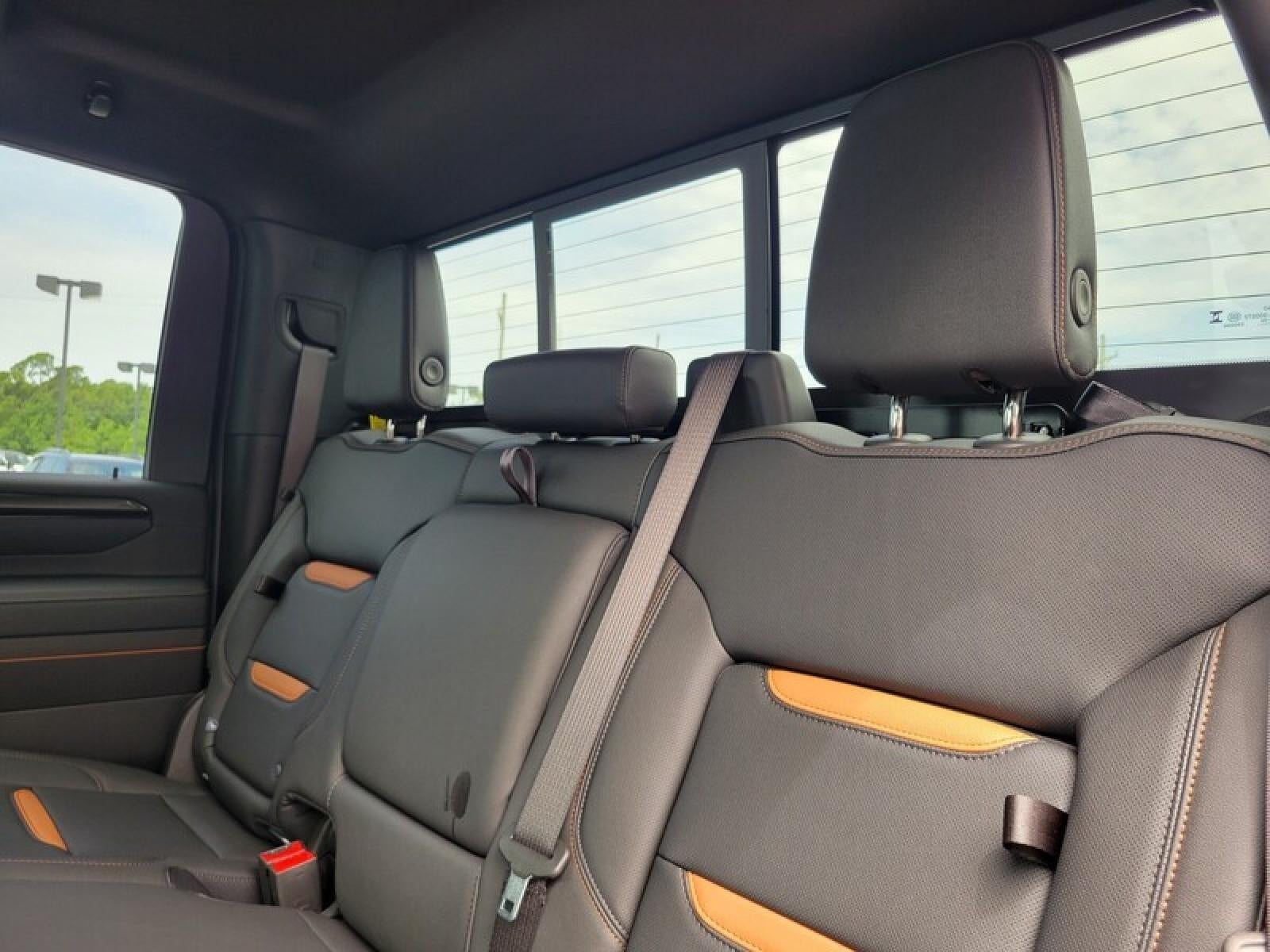 2026 GMC Sierra 2500 HD Crew Cab Standard Box 4-Wheel Drive AT4