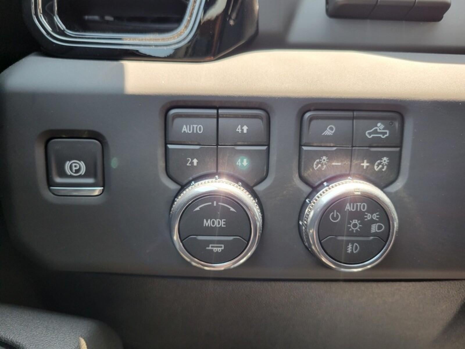 2026 GMC Sierra 2500 HD Crew Cab Standard Box 4-Wheel Drive AT4