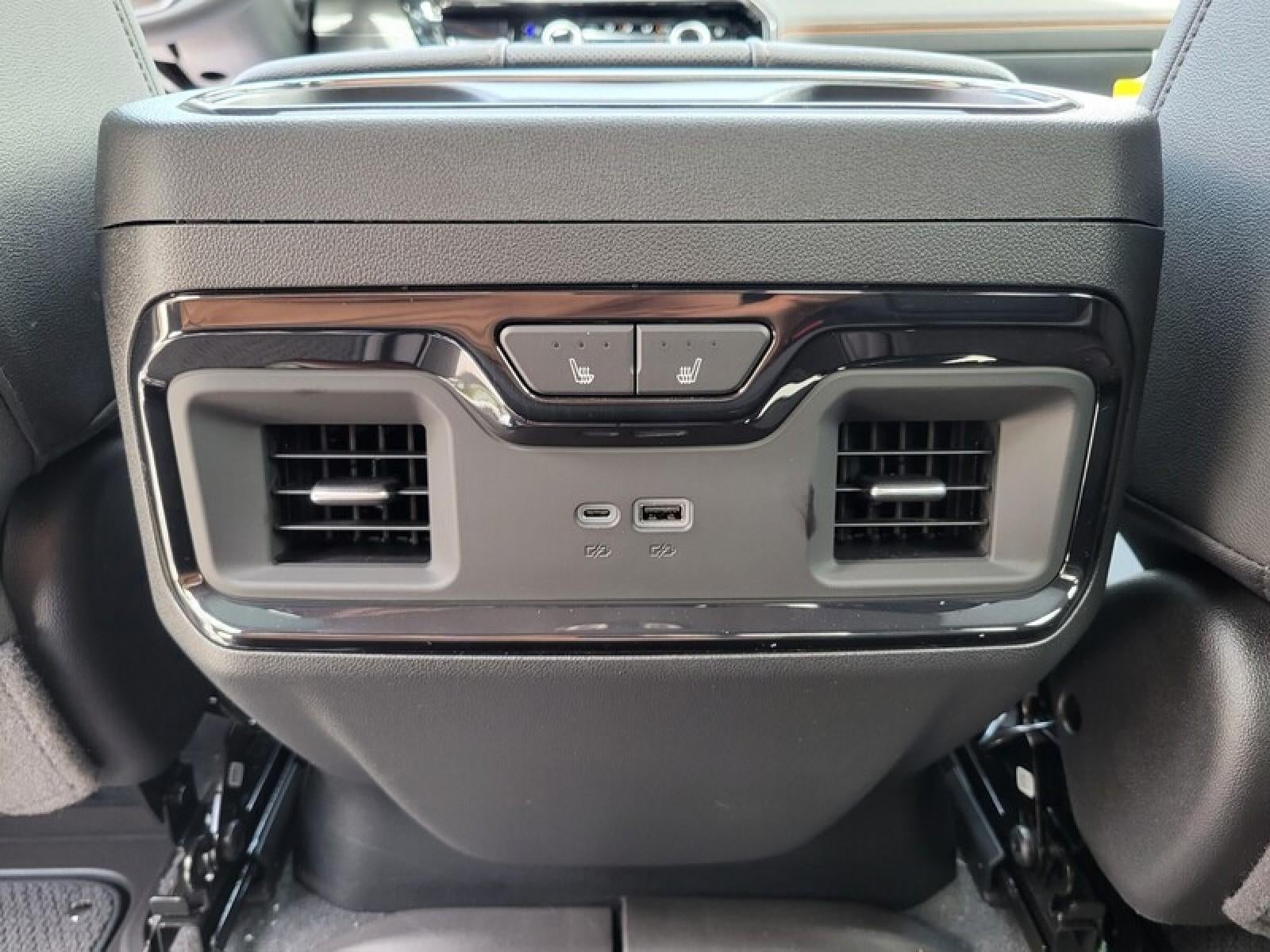 2026 GMC Sierra 2500 HD Crew Cab Long Box 4-Wheel Drive AT4