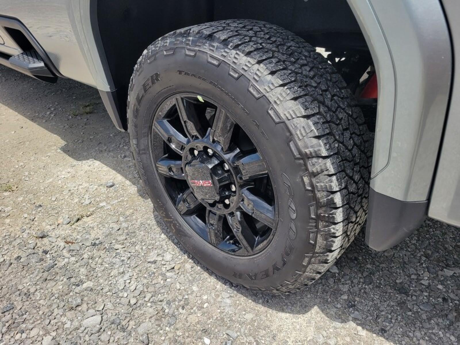 2026 GMC Sierra 2500 HD Crew Cab Long Box 4-Wheel Drive AT4