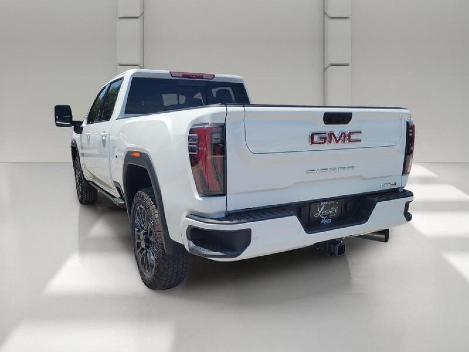 2026 GMC Sierra 2500 HD Crew Cab Standard Box 4-Wheel Drive AT4
