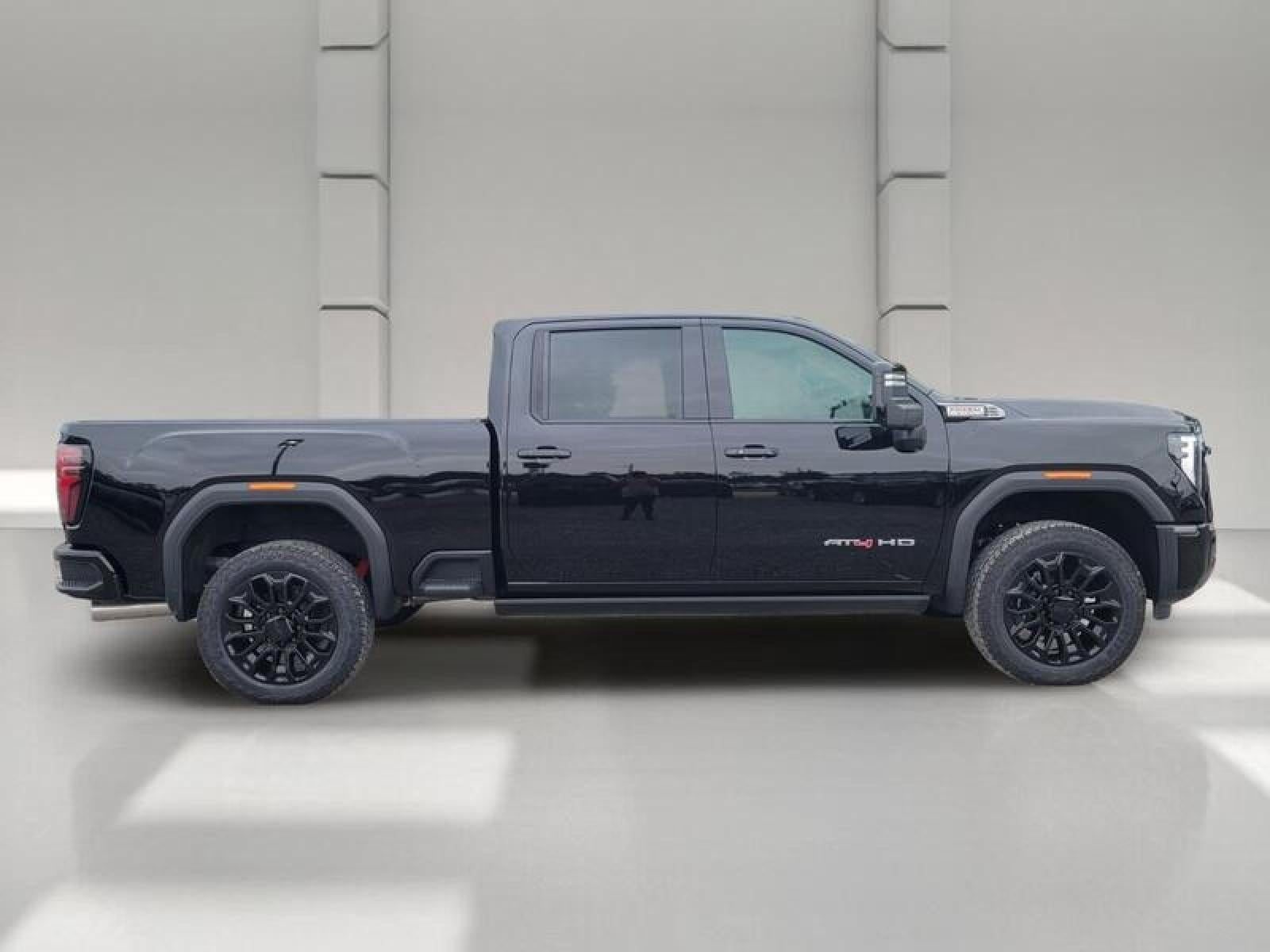 2026 GMC Sierra 2500 HD Crew Cab Standard Box 4-Wheel Drive AT4