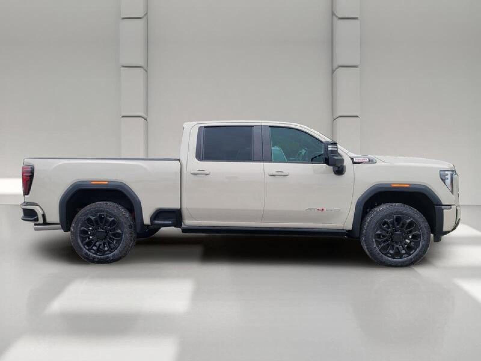 2026 GMC Sierra 2500 HD Crew Cab Standard Box 4-Wheel Drive AT4