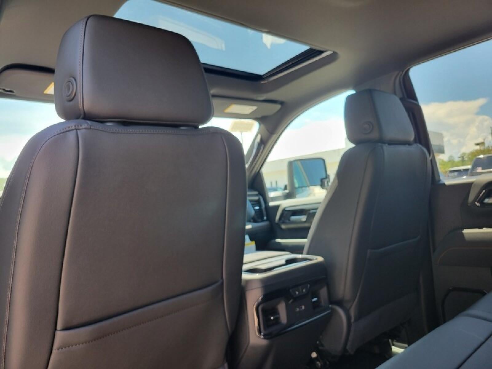 2026 GMC Sierra 2500 HD Crew Cab Standard Box 4-Wheel Drive AT4