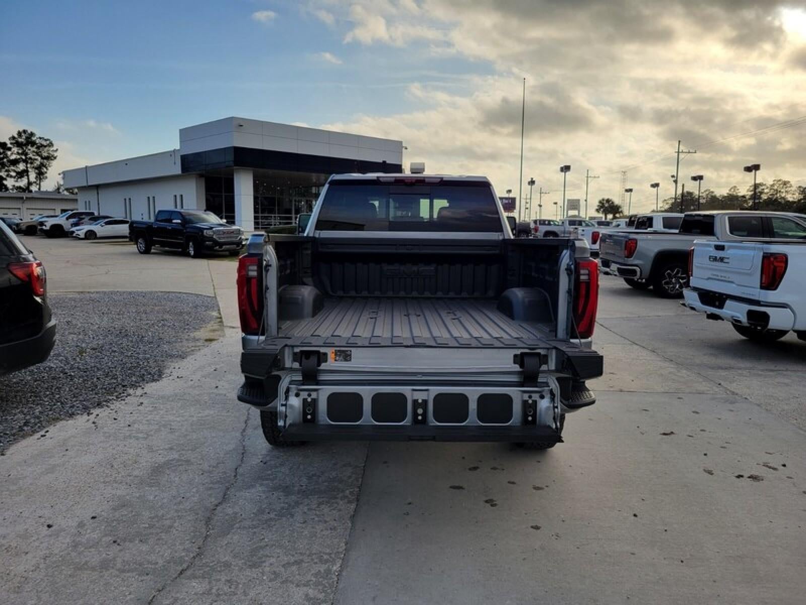 2026 GMC Sierra 2500 HD Crew Cab Standard Box 4-Wheel Drive Denali