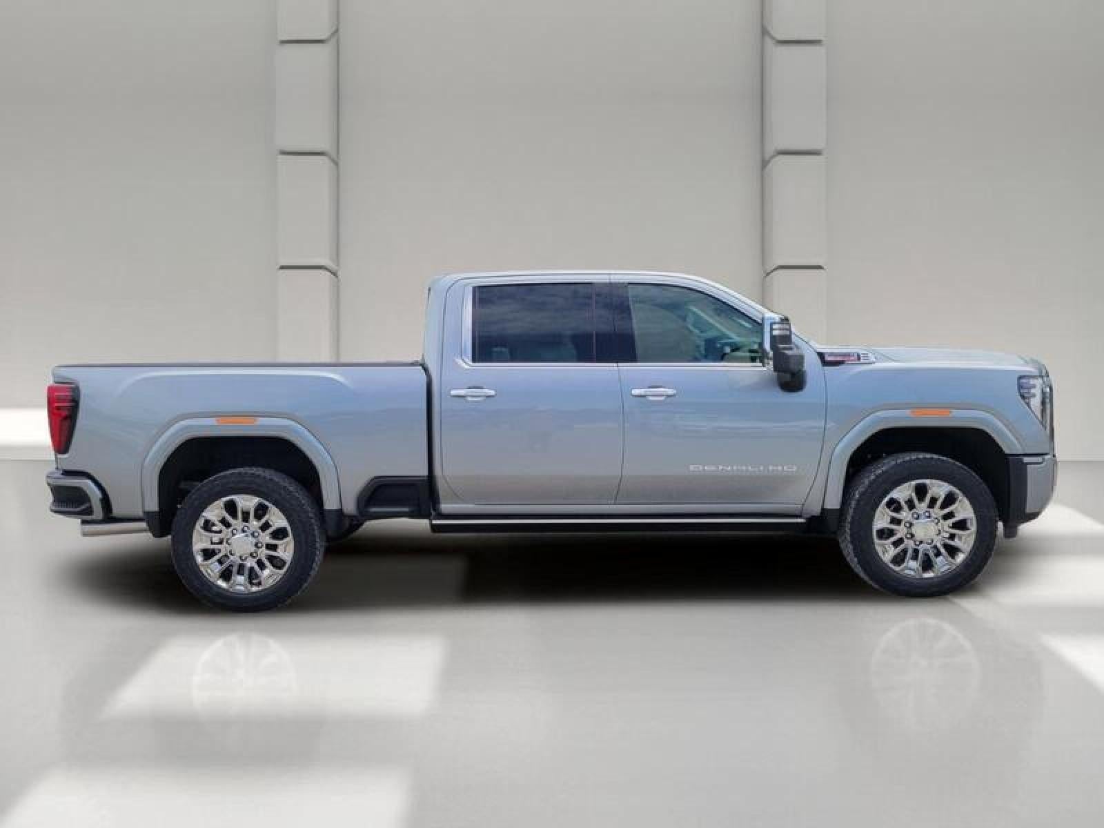 2026 GMC Sierra 2500 HD Crew Cab Standard Box 4-Wheel Drive Denali