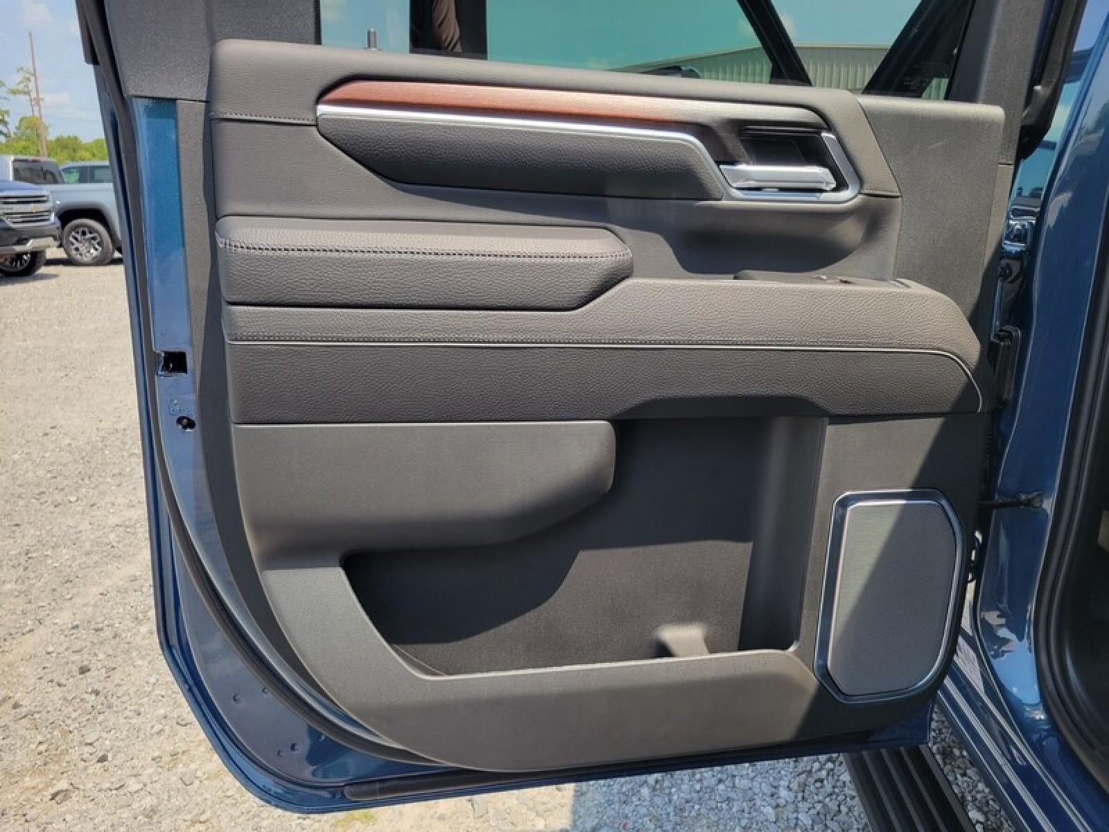 2026 GMC Sierra 2500 HD Crew Cab Standard Box 4-Wheel Drive Denali