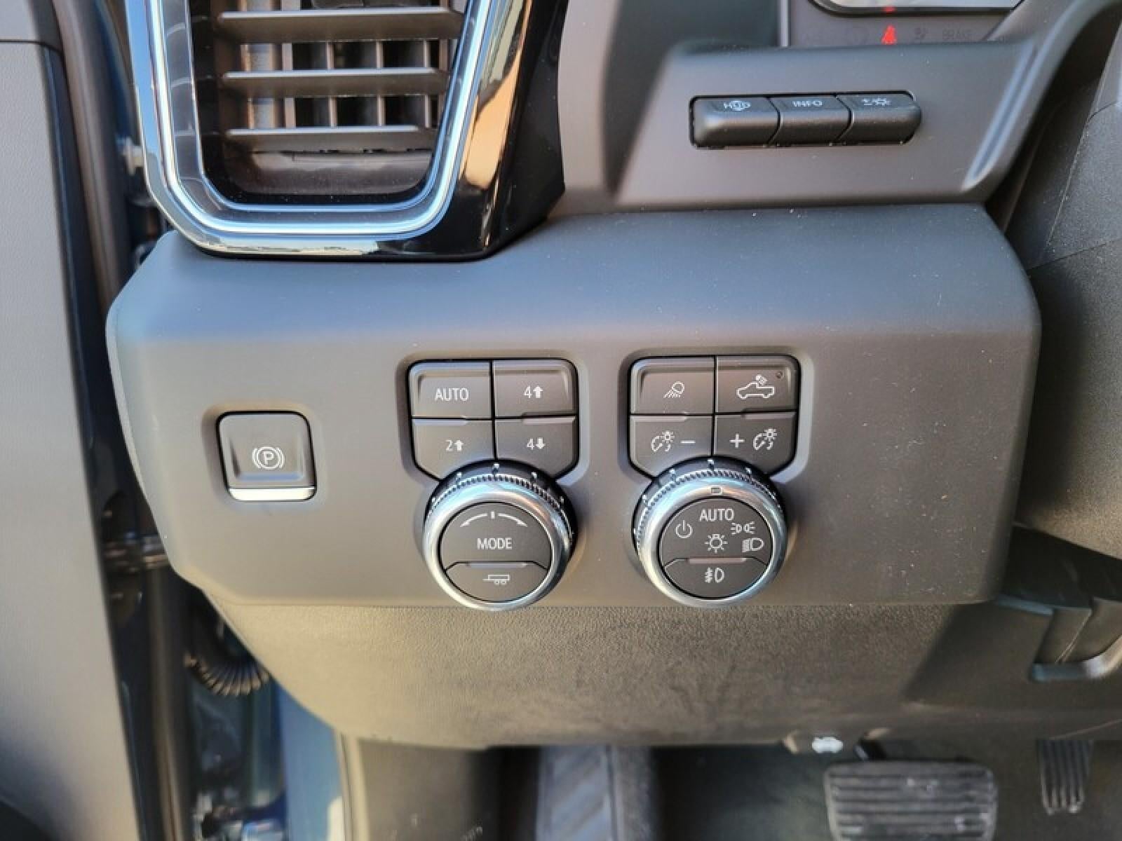 2026 GMC Sierra 2500 HD Crew Cab Standard Box 4-Wheel Drive Denali