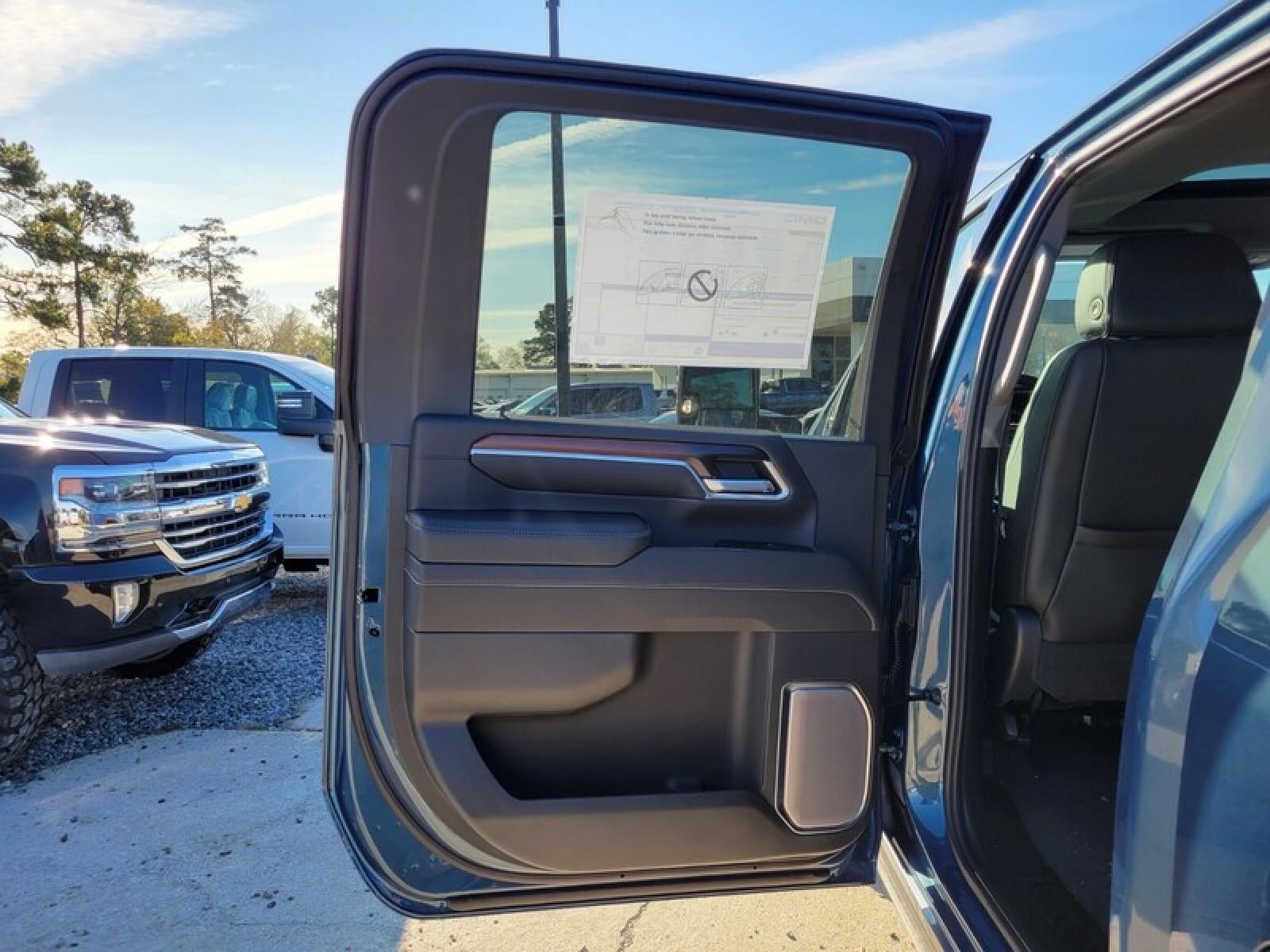 2026 GMC Sierra 2500 HD Crew Cab Standard Box 4-Wheel Drive Denali