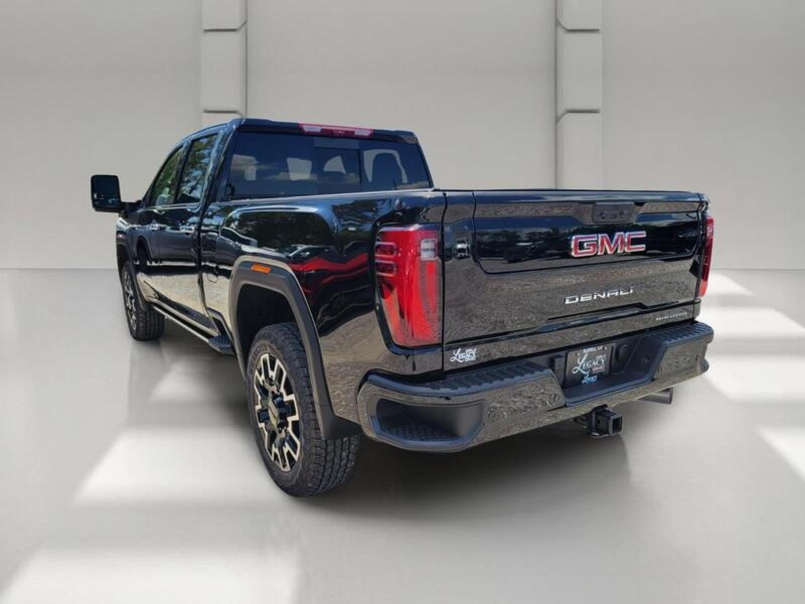 2026 GMC Sierra 2500 HD Crew Cab Standard Box 4-Wheel Drive Denali