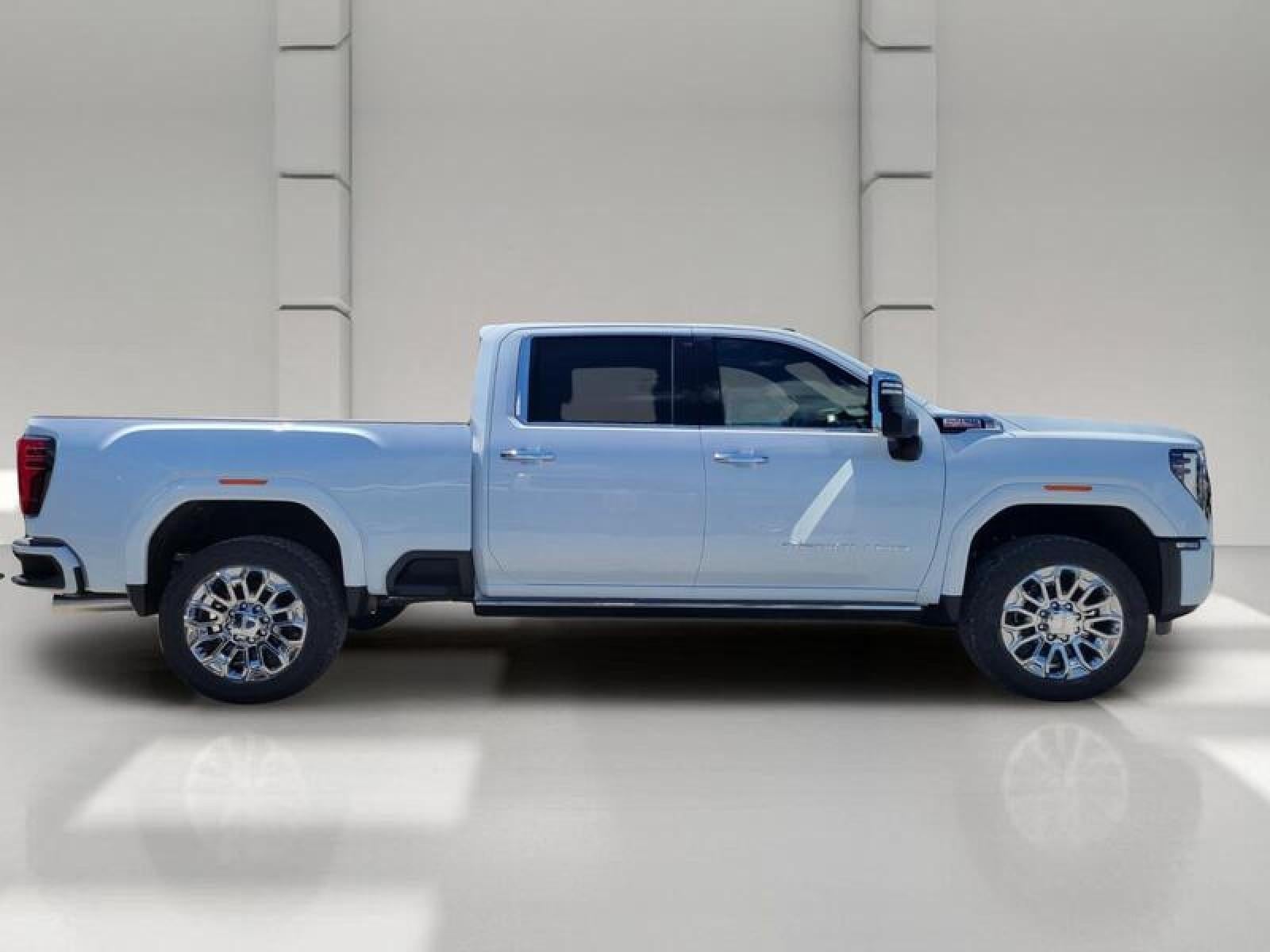 2026 GMC Sierra 2500 HD Crew Cab Standard Box 4-Wheel Drive Denali