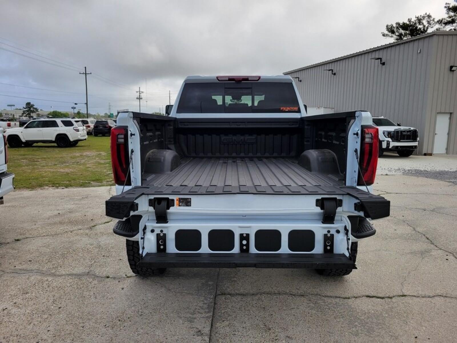 2026 GMC Sierra 2500 HD Crew Cab Standard Box 4-Wheel Drive Denali