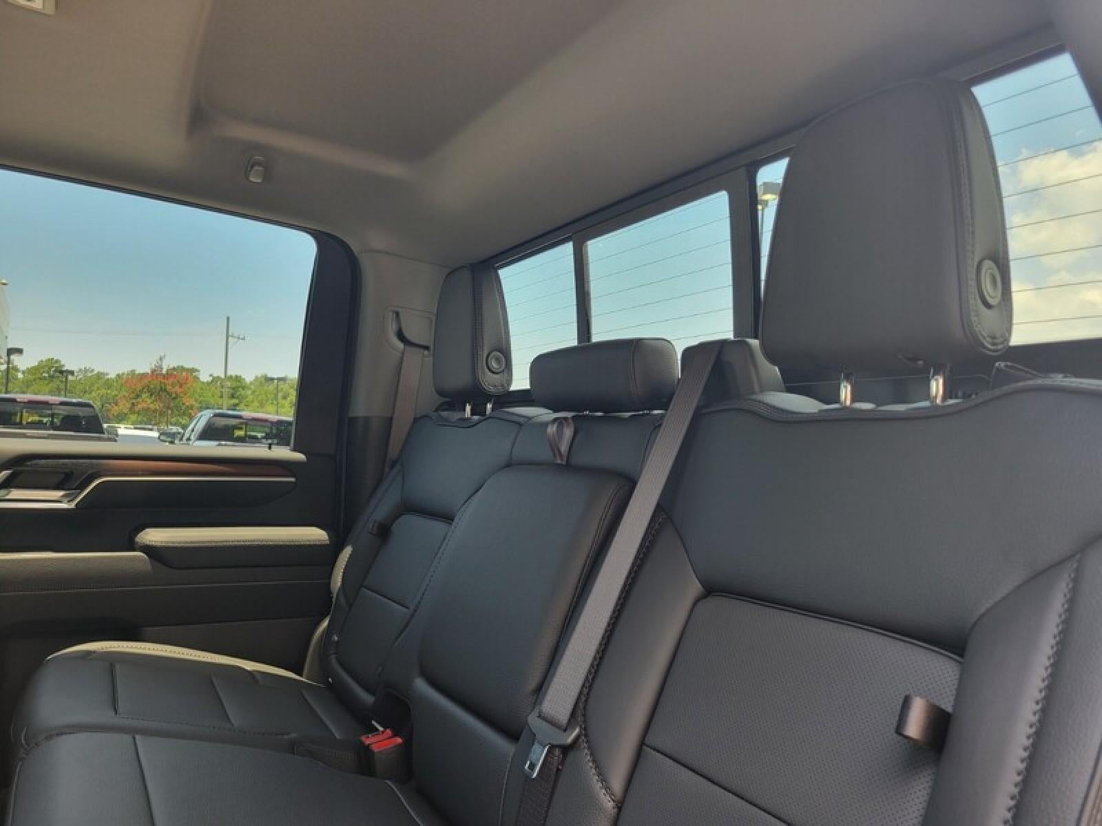 2026 GMC Sierra 2500 HD Crew Cab Standard Box 4-Wheel Drive Denali