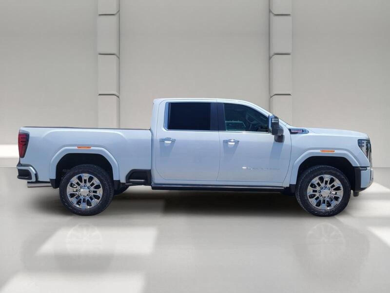 2026 GMC Sierra 2500 HD Crew Cab Standard Box 4-Wheel Drive Denali