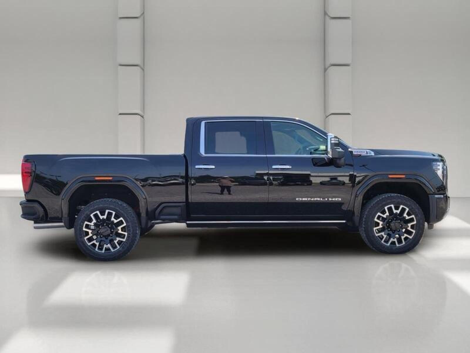 2026 GMC Sierra 2500 HD Crew Cab Standard Box 4-Wheel Drive Denali
